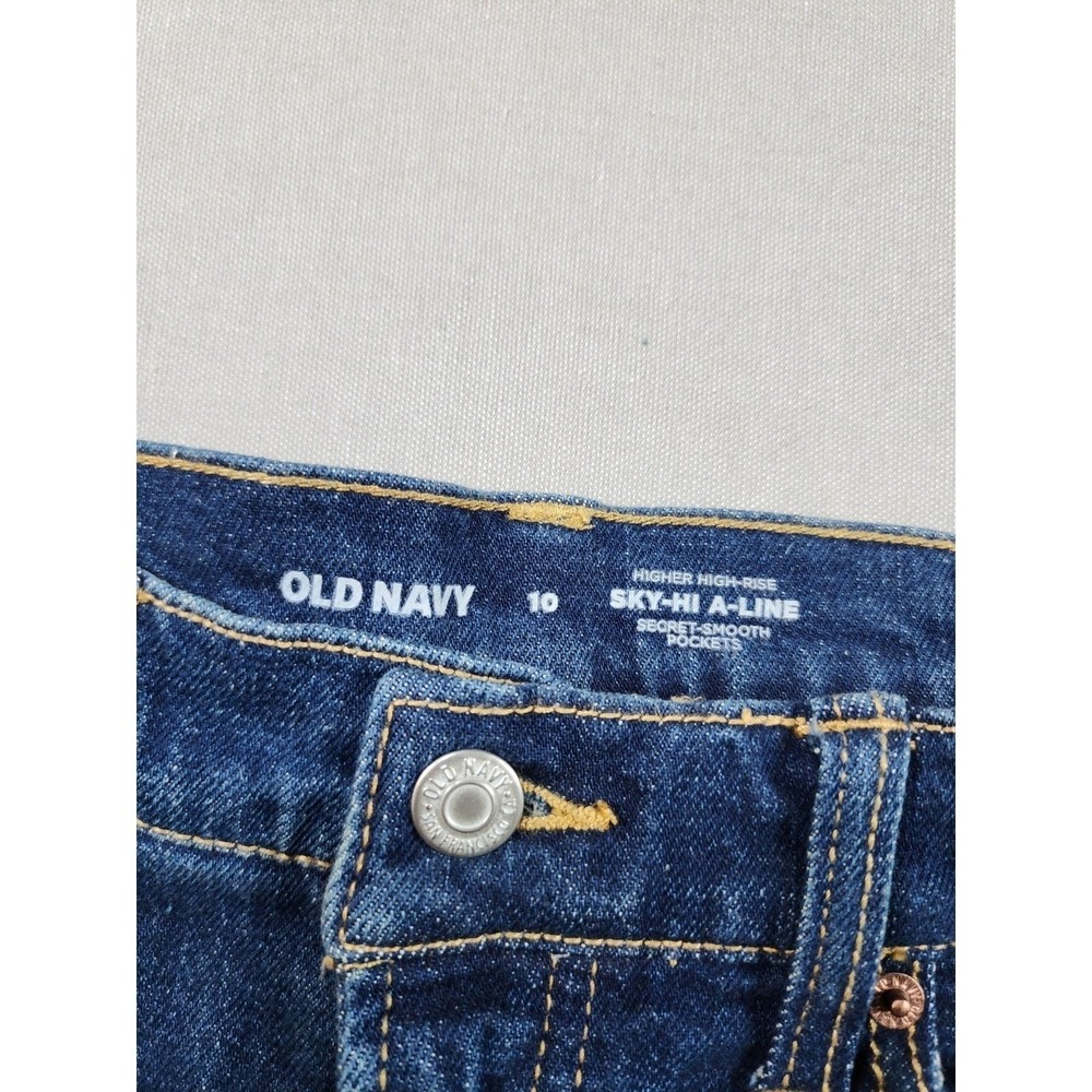 Old Navy Sky Hi A Line Shorts Raw Hem Button Fly Distressed Denim Sz 10 Classic - Picture 7 of 9